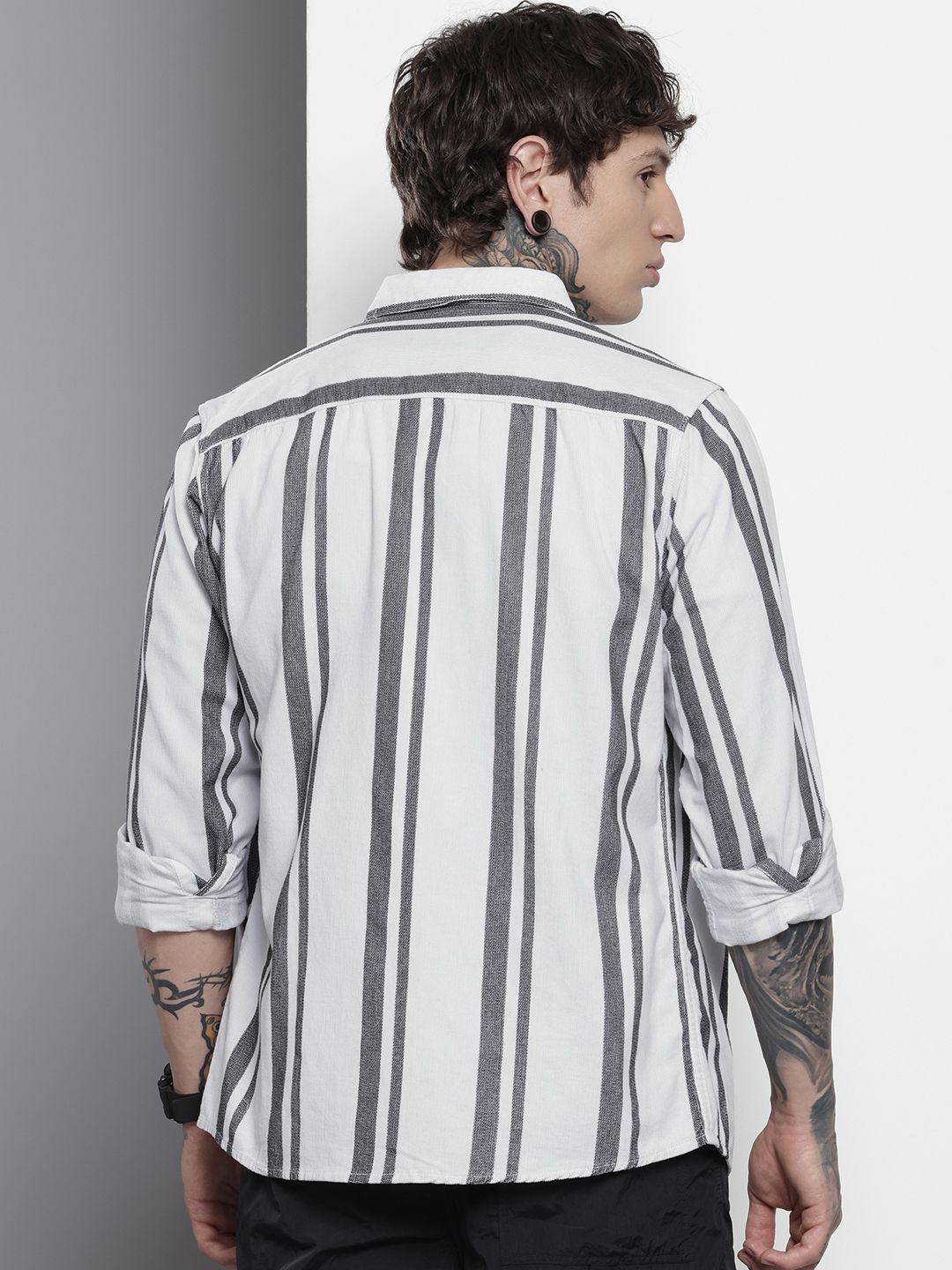 The Indian Garage Co Vertical Stripes Corduroy Pure Cotton Casual Shirt