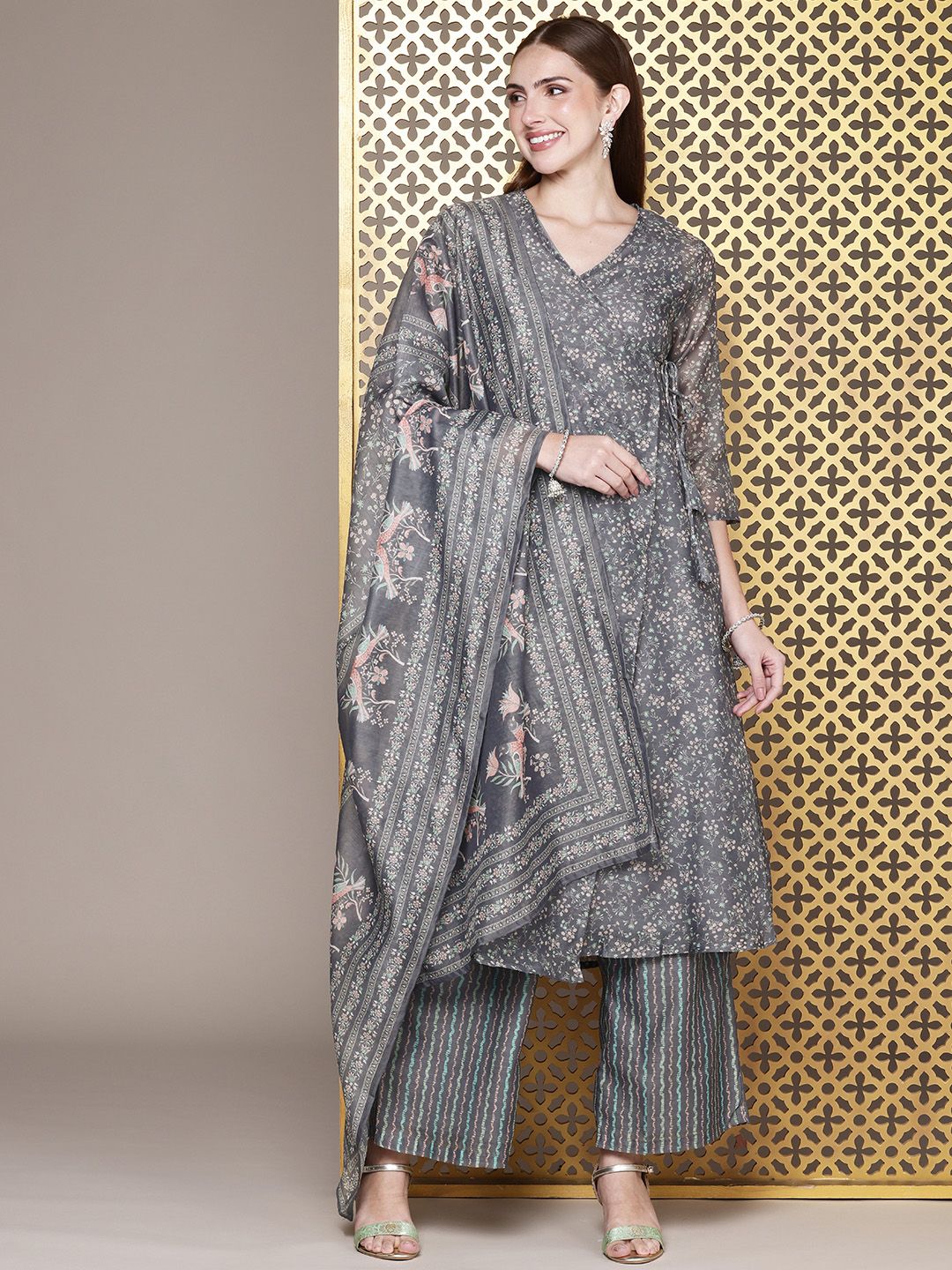 House of Pataudi Women Floral Printed Angrakha Jashn Kurta With Trousers & Dupatta