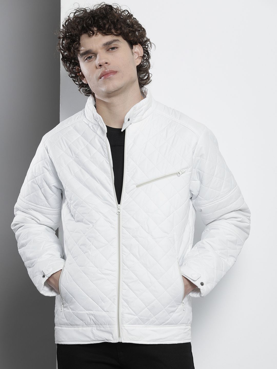 The Indian Garage Co Men Slim Fit Zip-Front Puffer Jacket with Insert Pockets