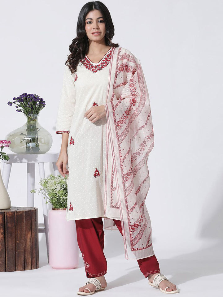 W Ethnic Motifs Thread Work Pure Cotton Straight Kurta with Trousers & With Dupatta