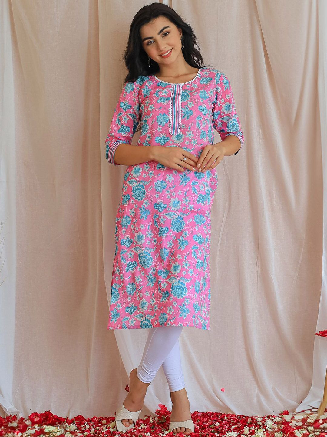 Libas Women Floral Printed Gotta Patti Floral Kurta