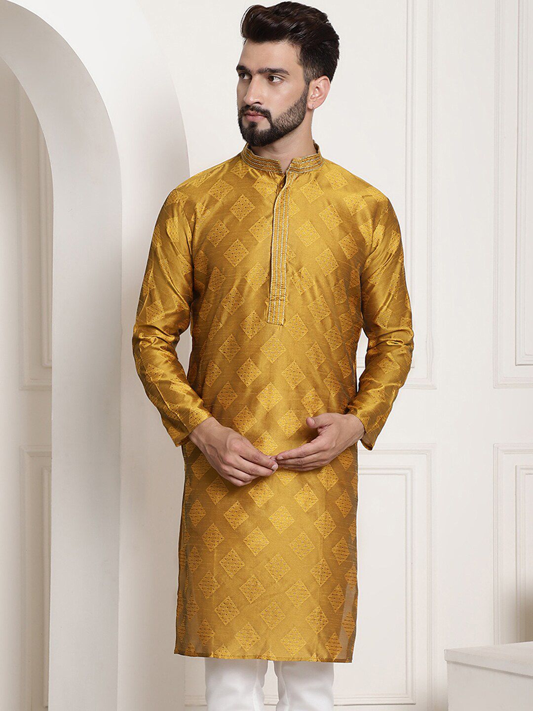 SOJANYA Ethnic Motifs Embroidered Mandarin Collar Thread Work Cotton Silk Kurta