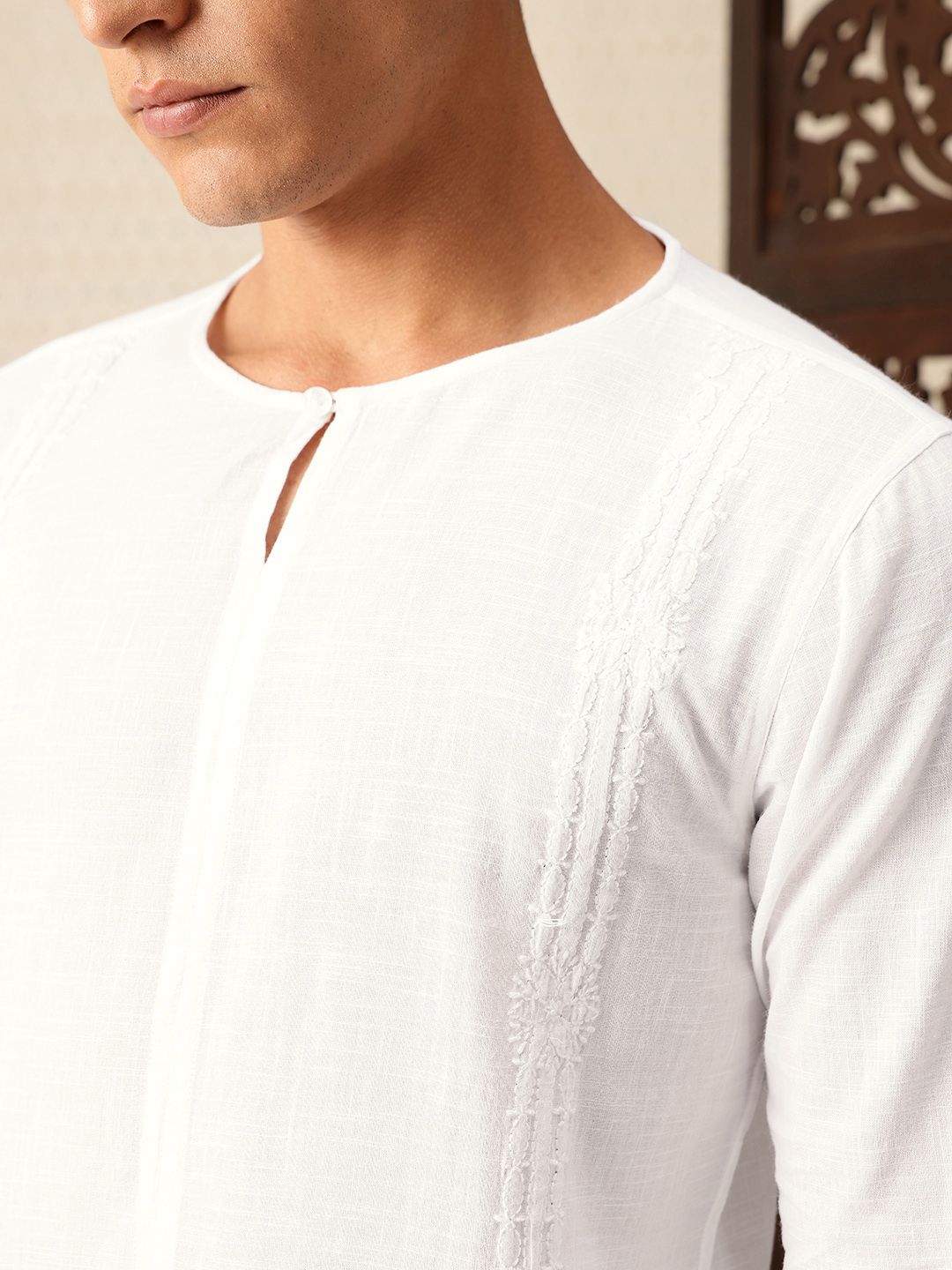 House of Pataudi Floral Embroidered Keyhole Neck Pure Cotton Jashn Kurta