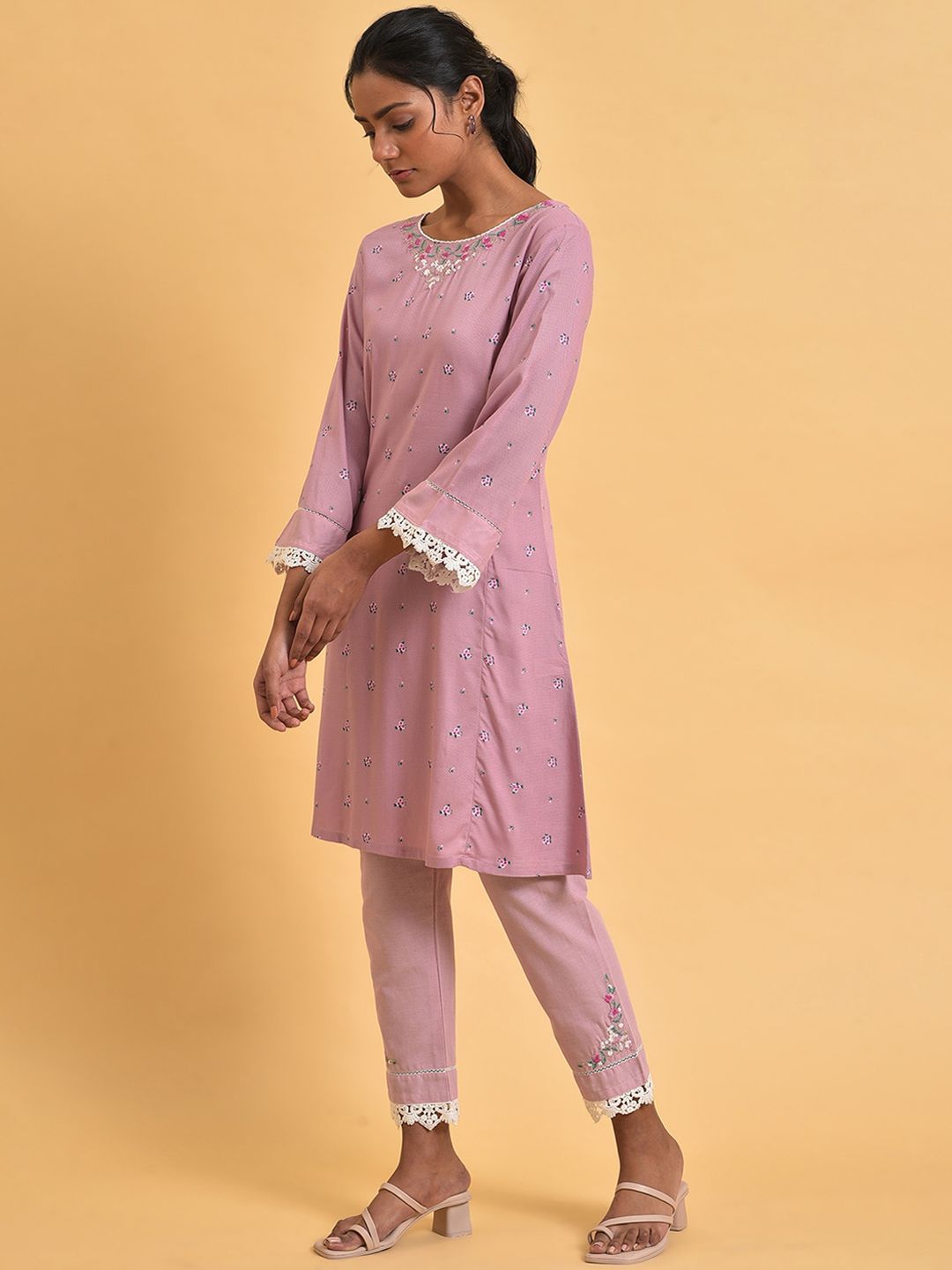 W Festive Floral Print Rayon Kurta With Slim Pant