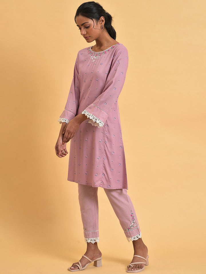 W Festive Floral Print Rayon Kurta With Slim Pant