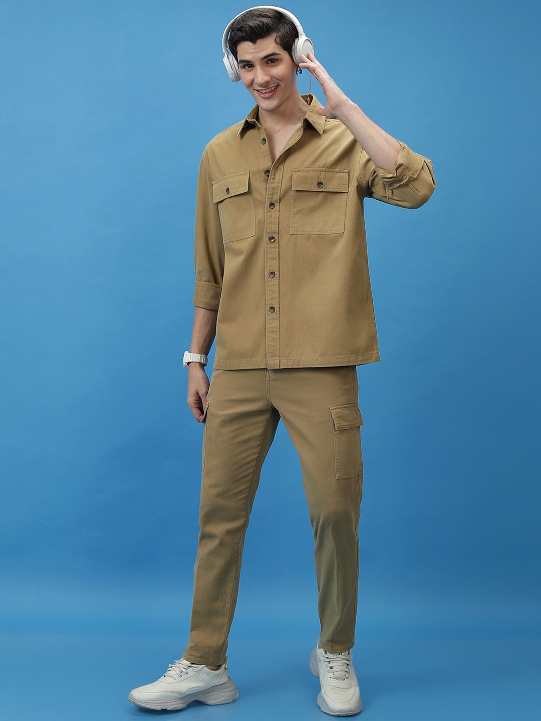 HIGHLANDER Men Tapered Fit Plain Cargo Trousers