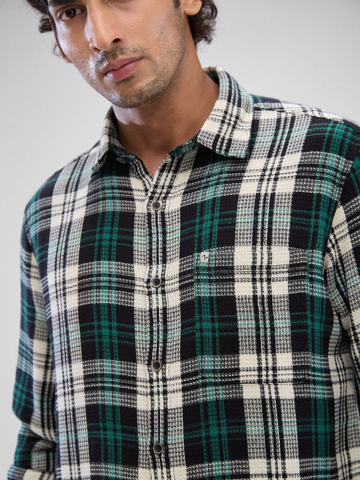 SPYKAR Men Slim Fit Opaque Checked Spread Collar Casual Shirt