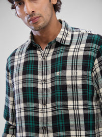 SPYKAR Men Slim Fit Opaque Checked Spread Collar Casual Shirt