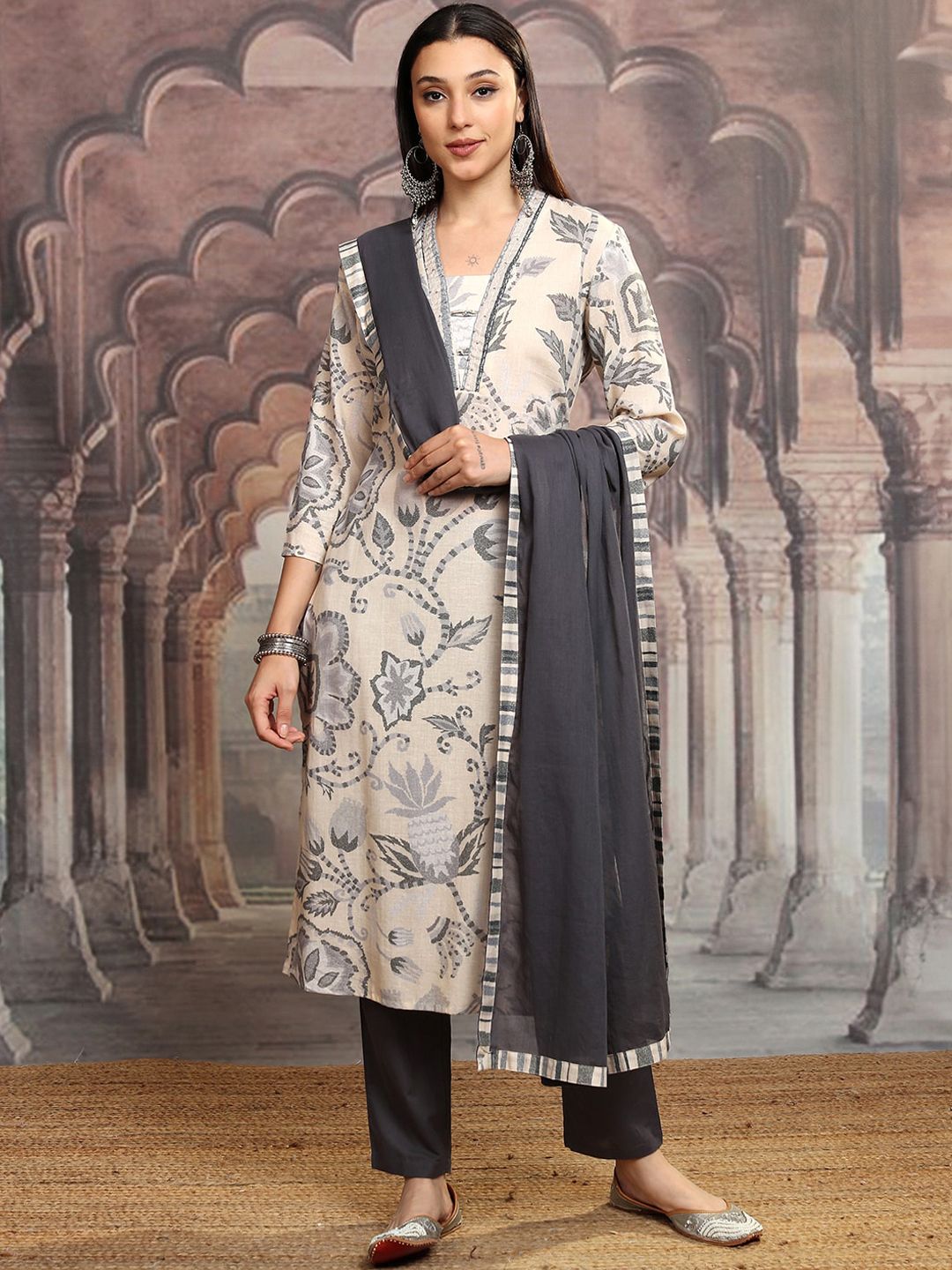 Vishudh Women Ethnic Printed  Printed Regular Pure Cotton Kurta with Trousers & Dupatta