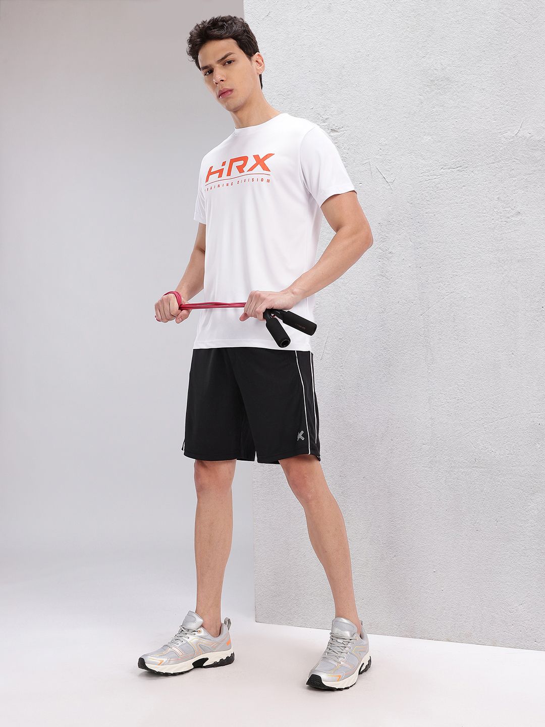 HRX by Hrithik Roshan Men Mid-Rise Training Shorts with Contrast Piping