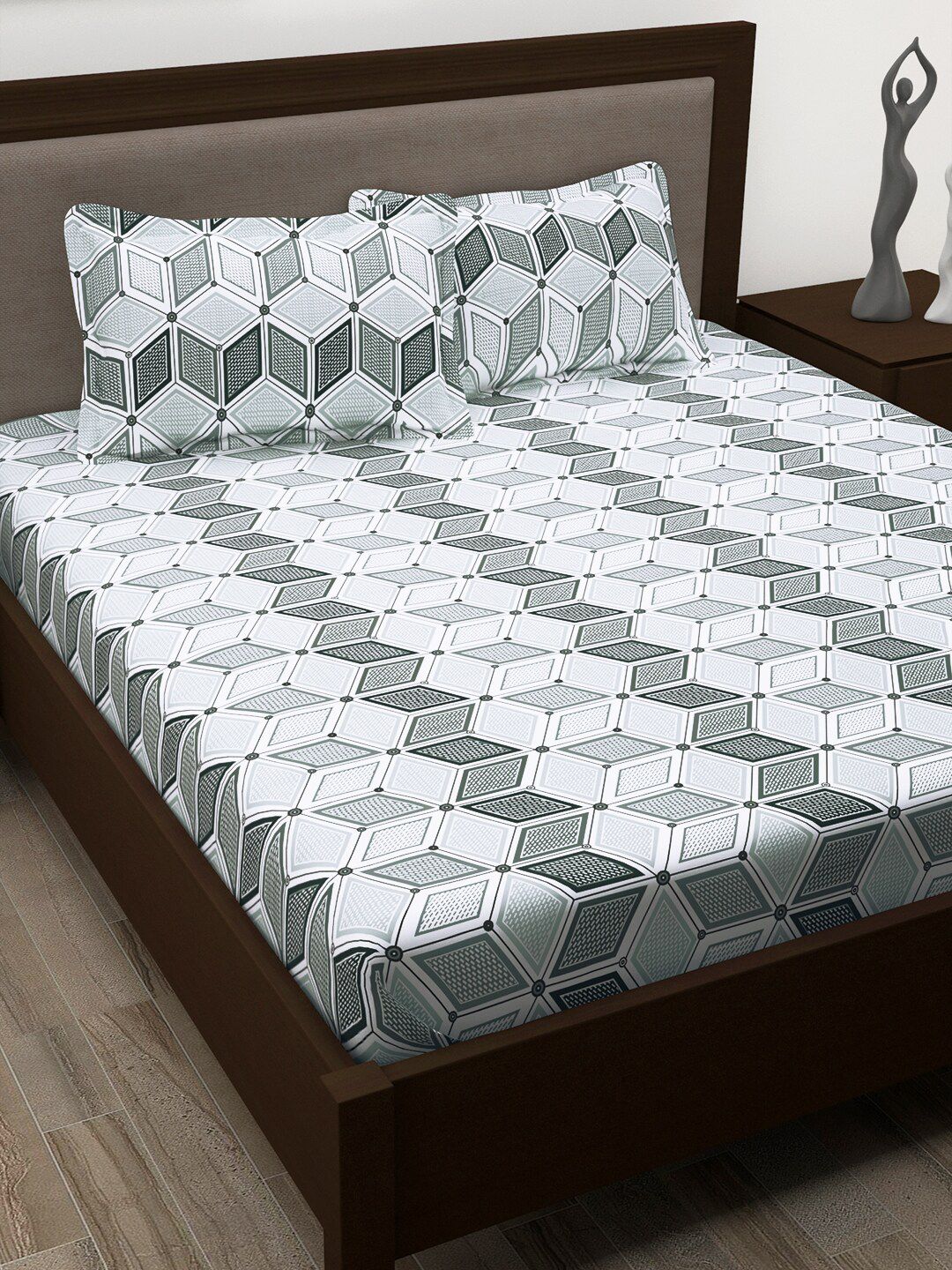 Story@home White & Olive Green Geometric Cotton 186 TC Queen Bedsheet With 2 Pillow Covers