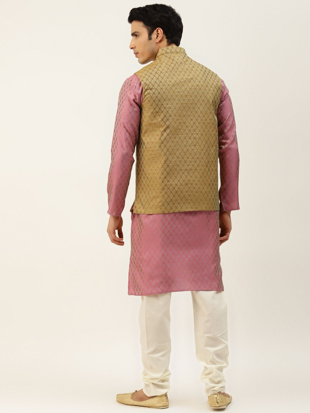 SOJANYA Kurta Motif Etnik Merah Jambu & Emas Lelaki dengan Jaket Churidar & Nehru
