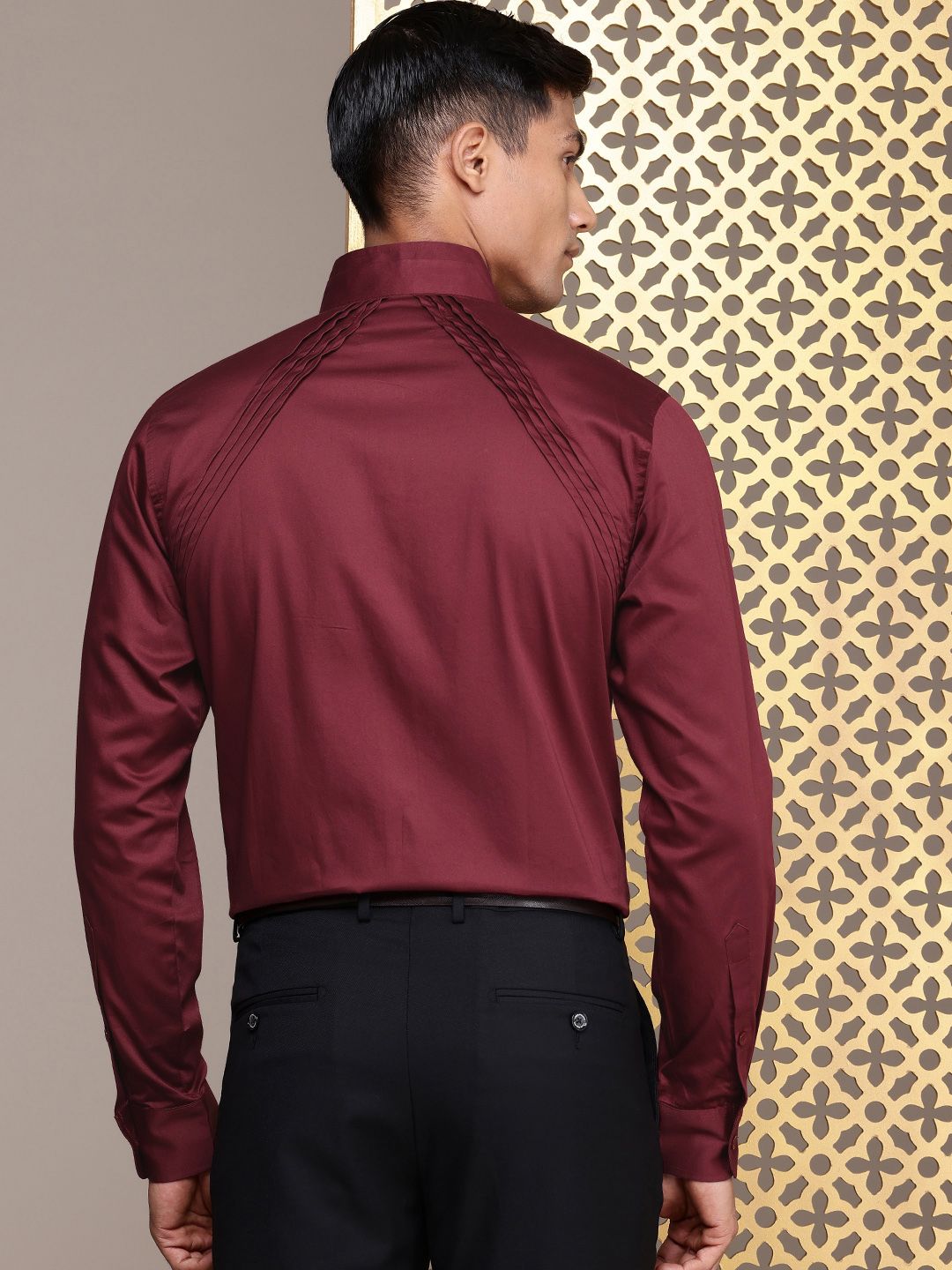 House of Pataudi Embroidered Pure Cotton Opaque Party Shirt