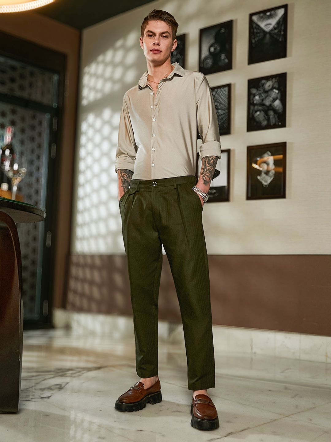 Campus Sutra Men Comfort Pleated Trousers