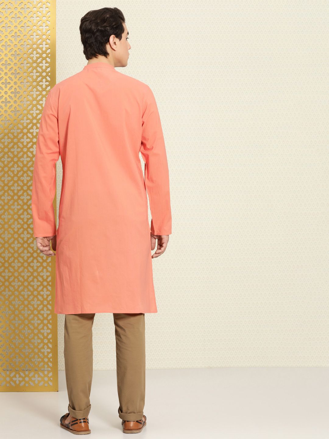 House of Pataudi Men Chikankari Yoke Design Pure Cotton Rozana Kurta