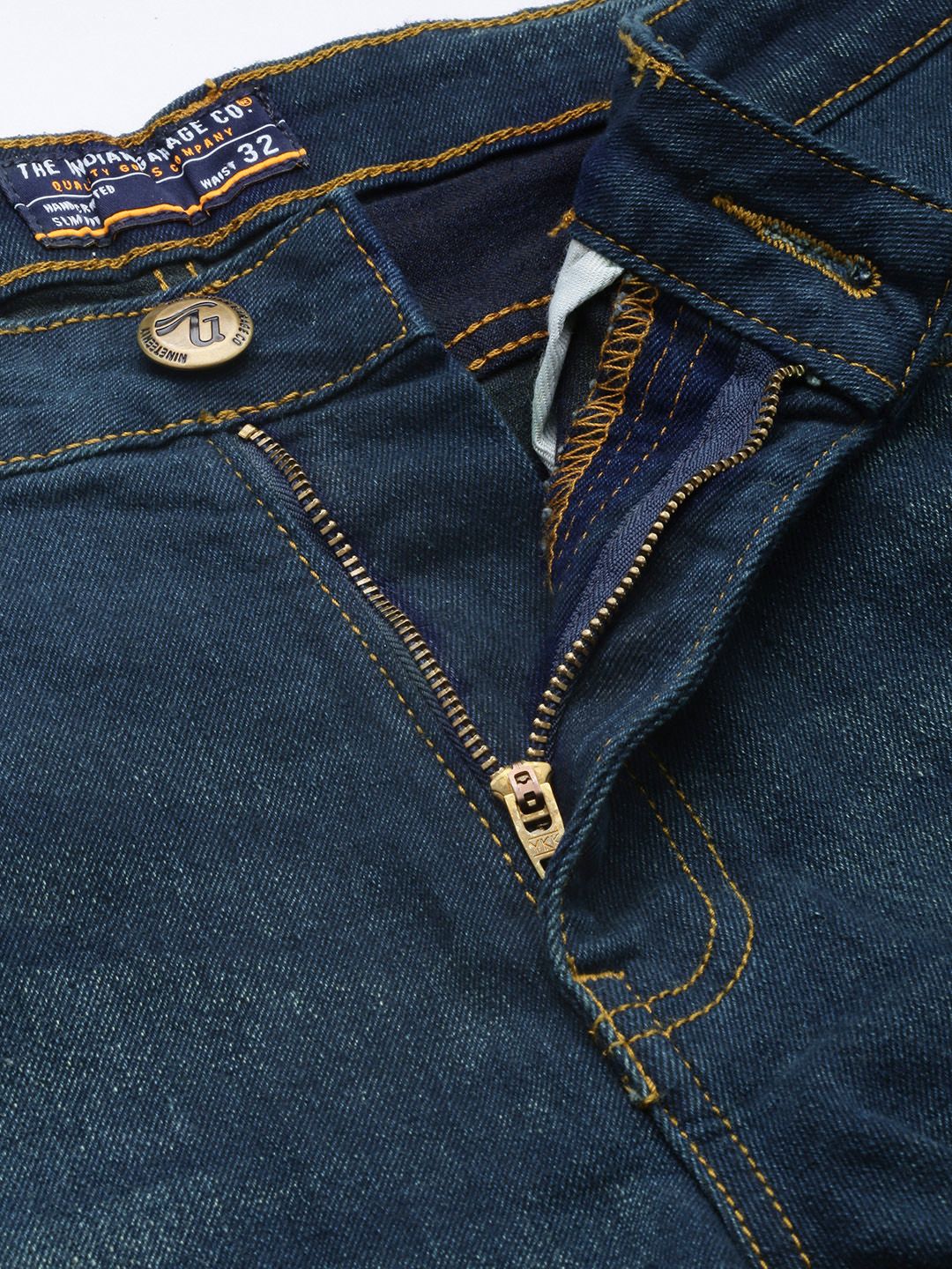 The Indian Garage Co Men Carrot Fit Light Fade Stretchable Jeans