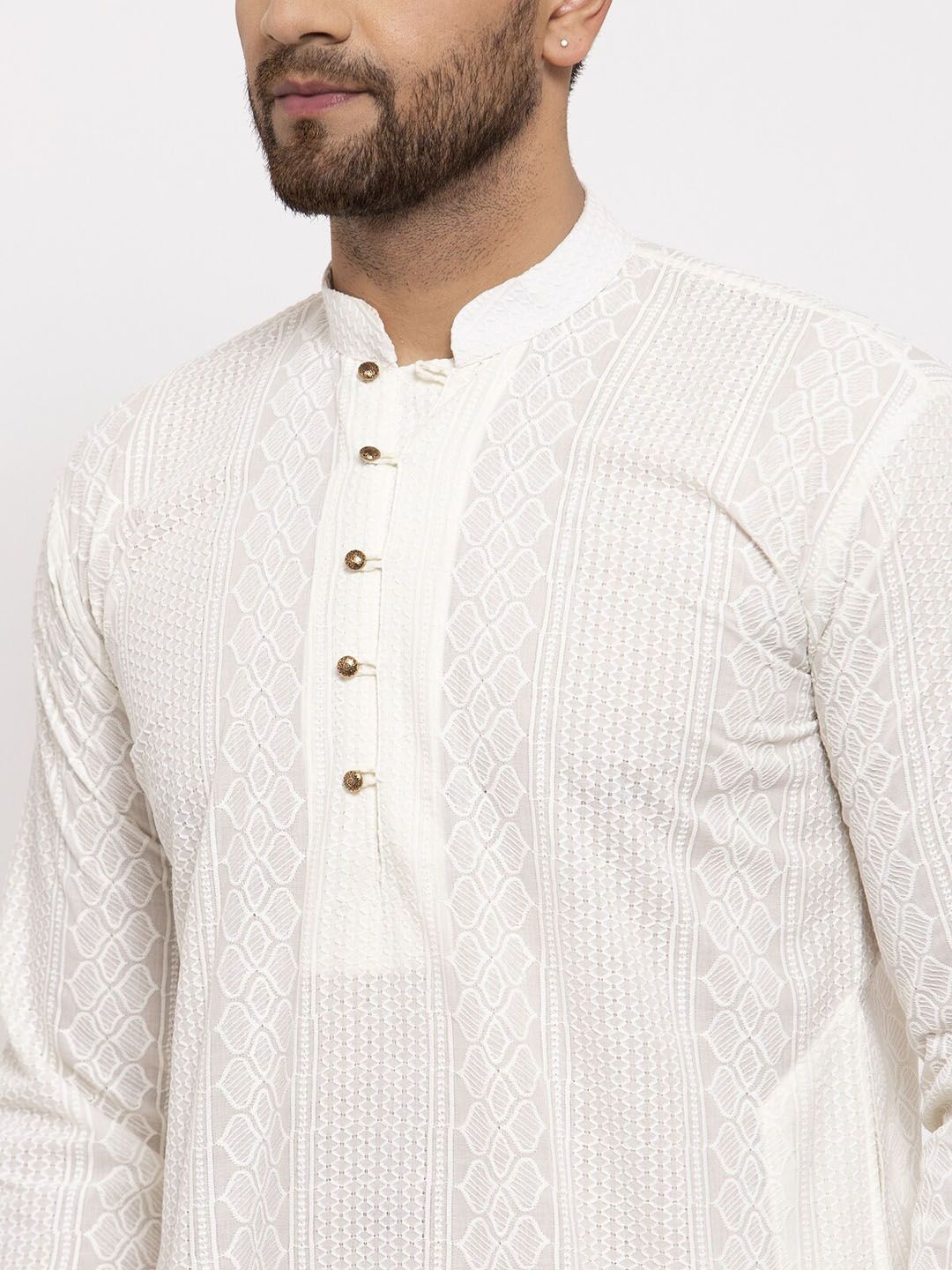 Jompers Men Off White Geometric Embroidered Kurta