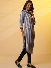 AURELIA Striped Keyhole Neck Three-Quarter Sleeves Straight Kurta