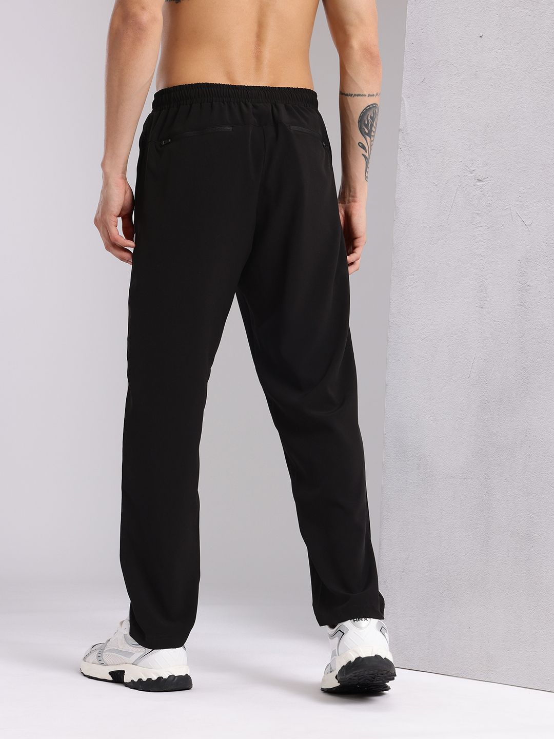 HRX oleh Hrithik Roshan Men Colourblocked Mid-Rise Running Seluar