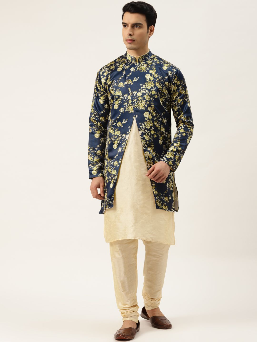 SOJANYA Men Cream-Coloured & Navy Blue Solid Kurta with Churidar & Jacket