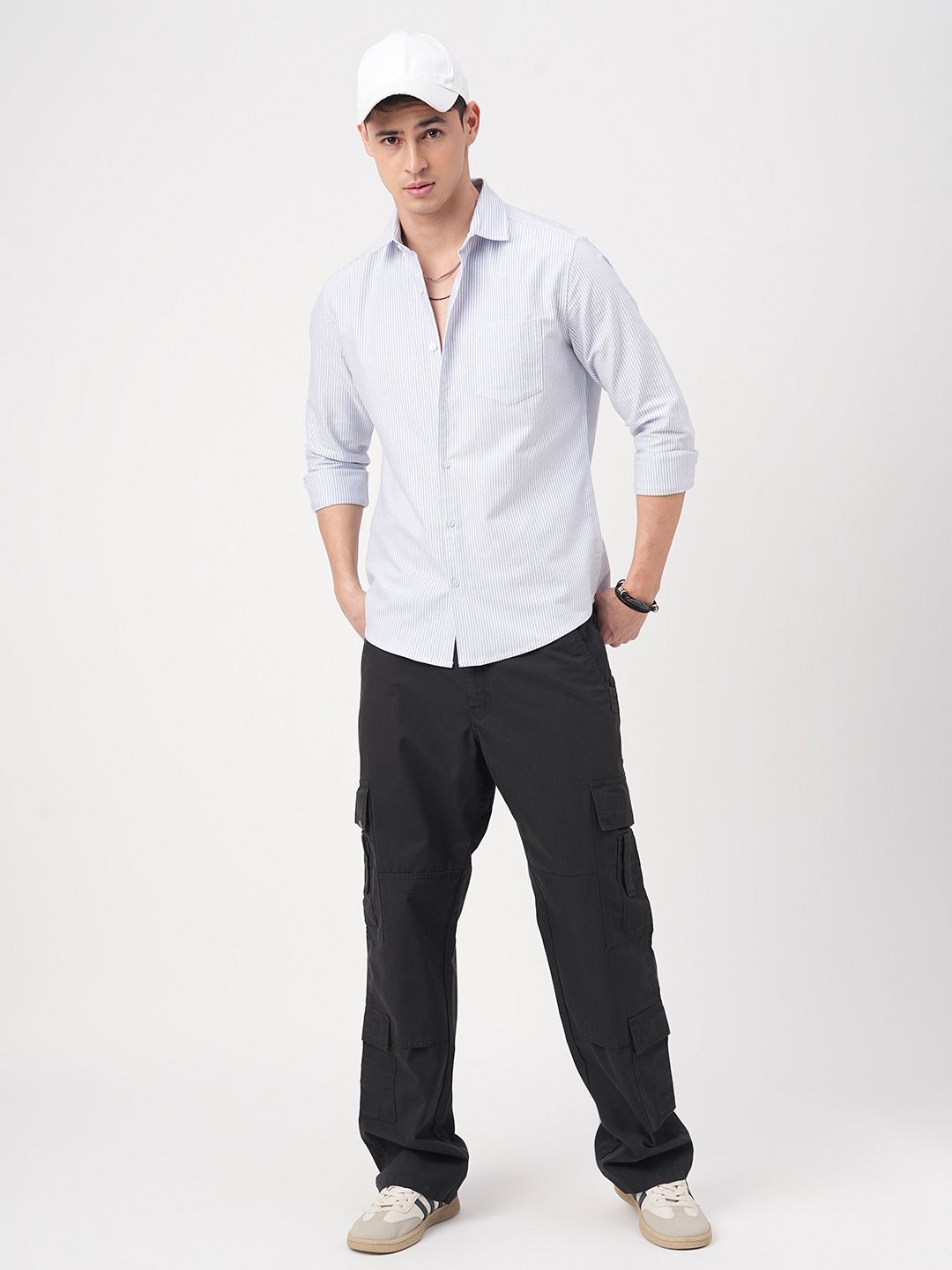 VASTRADO Men Classic Slim Fit Cutaway Collar Pinstripes Striped Cotton Casual Shirt