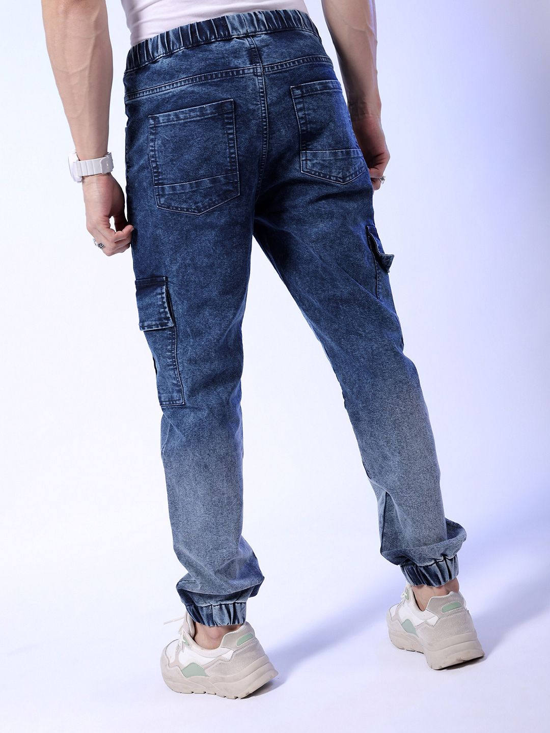 The Indian Garage Co Men Mid-Rise Heavy Fade Stretchable Cargo Jogger Jeans