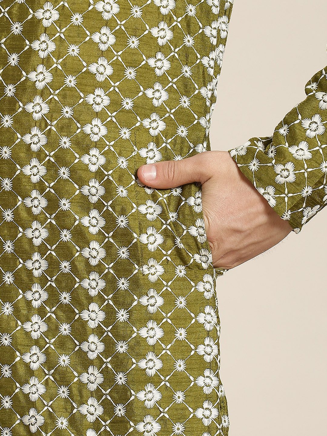 SOJANYA Men Olive Green & White Ethnic Motifs Embroidered Kurta