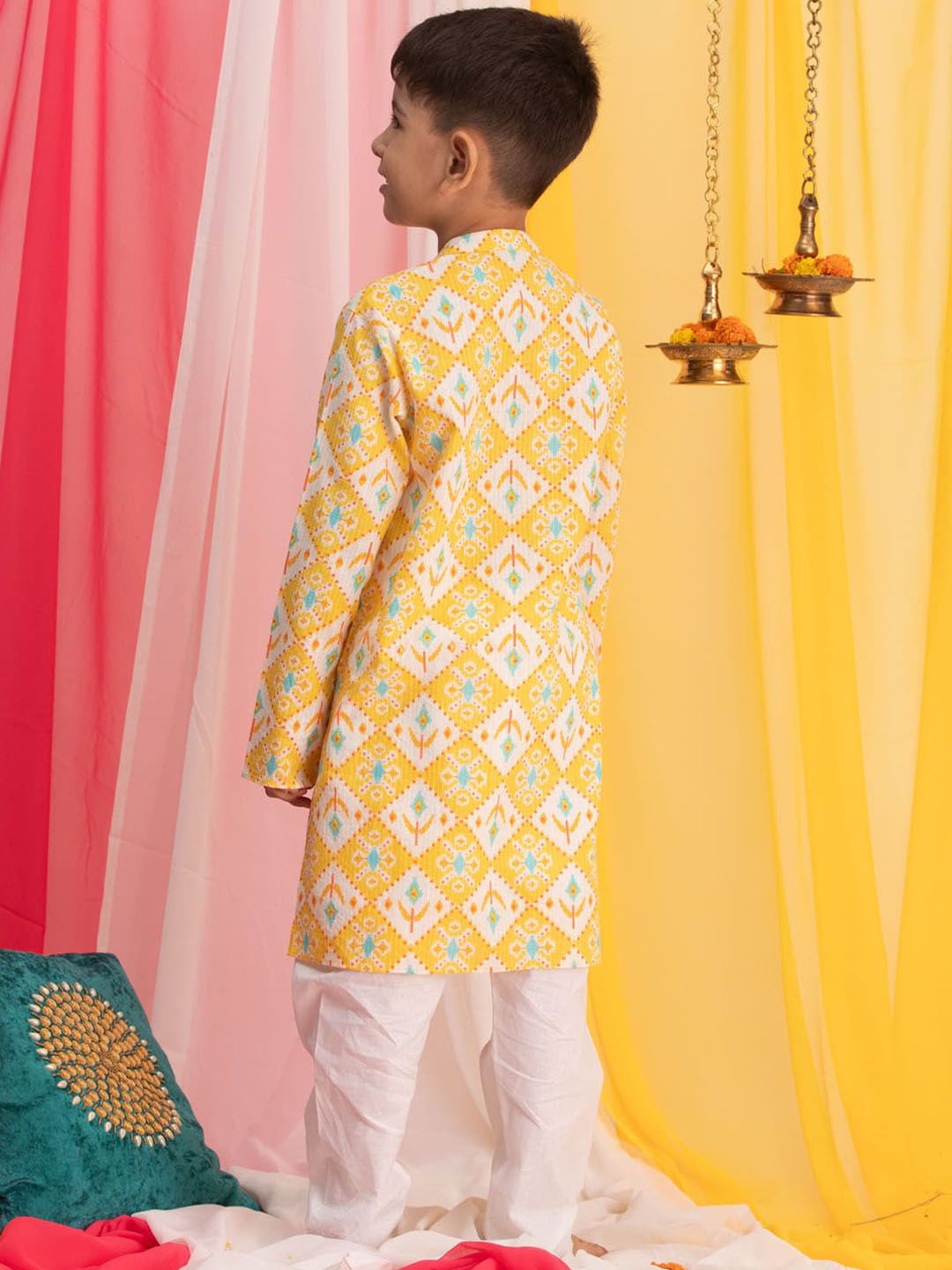 VASTRAMAY Boys Ethnic Motifs Printed Regular Ikat Kurta With Pyjamas