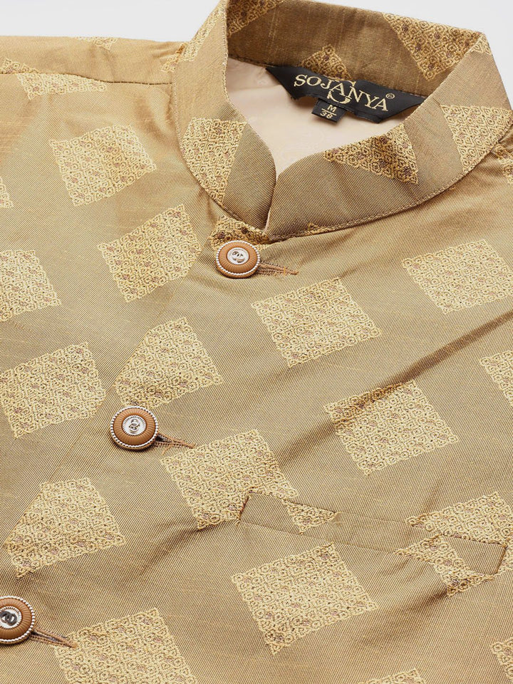 SOJANYA Men Black Kurta with Churidar