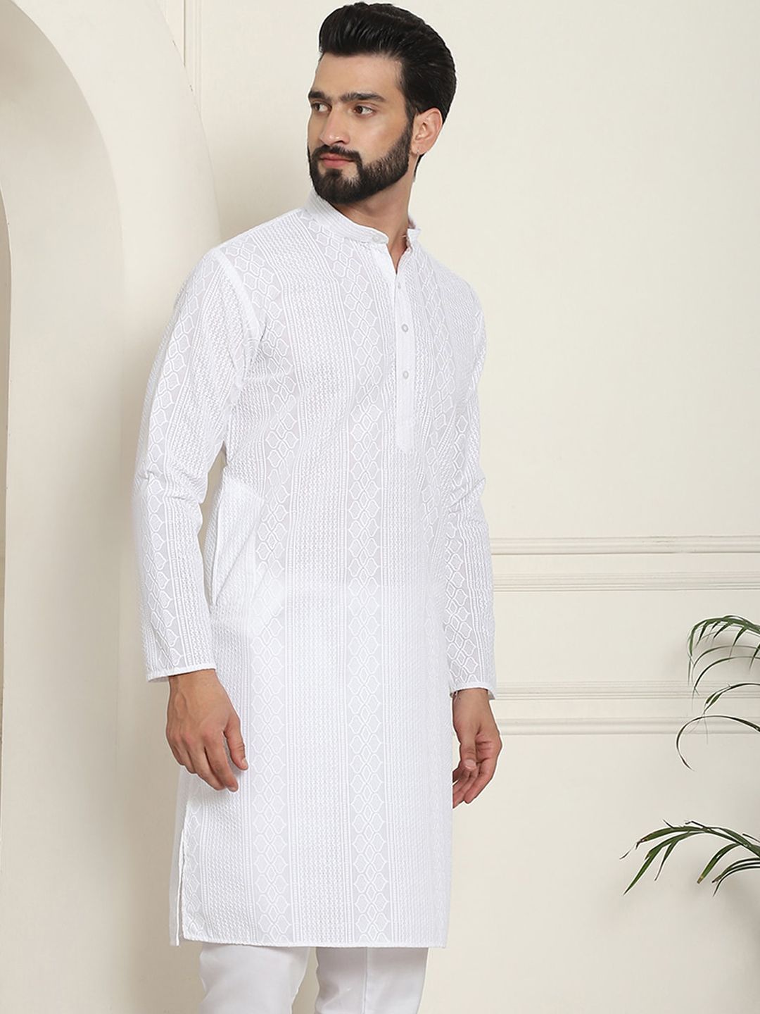 SOJANYA Men Thread Work Kurta