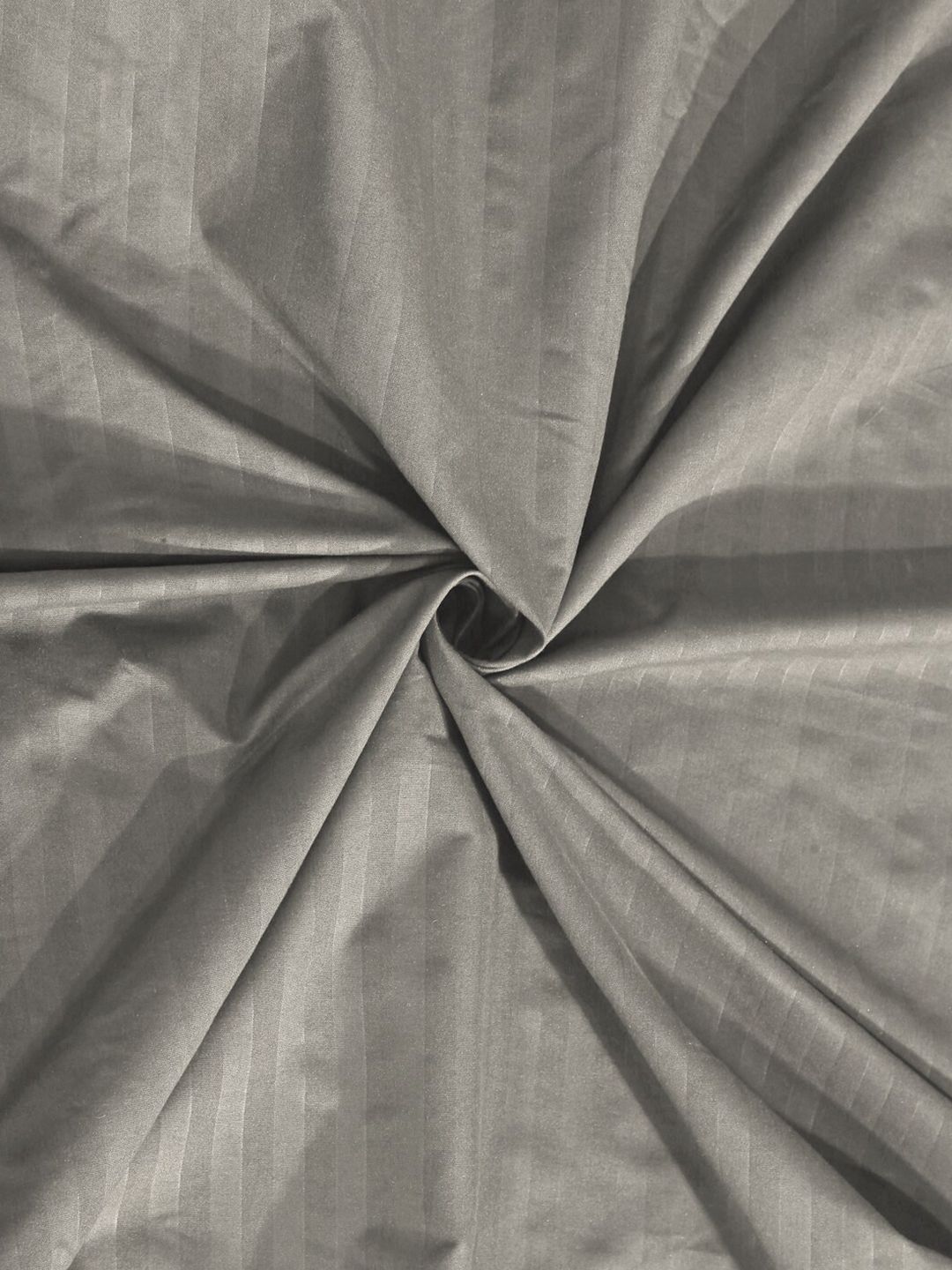 KLOTTHE Beige Striped Dilengkapi 300 TC King Cadar Halus dengan 2 Sarung Bantal-250X225 sm