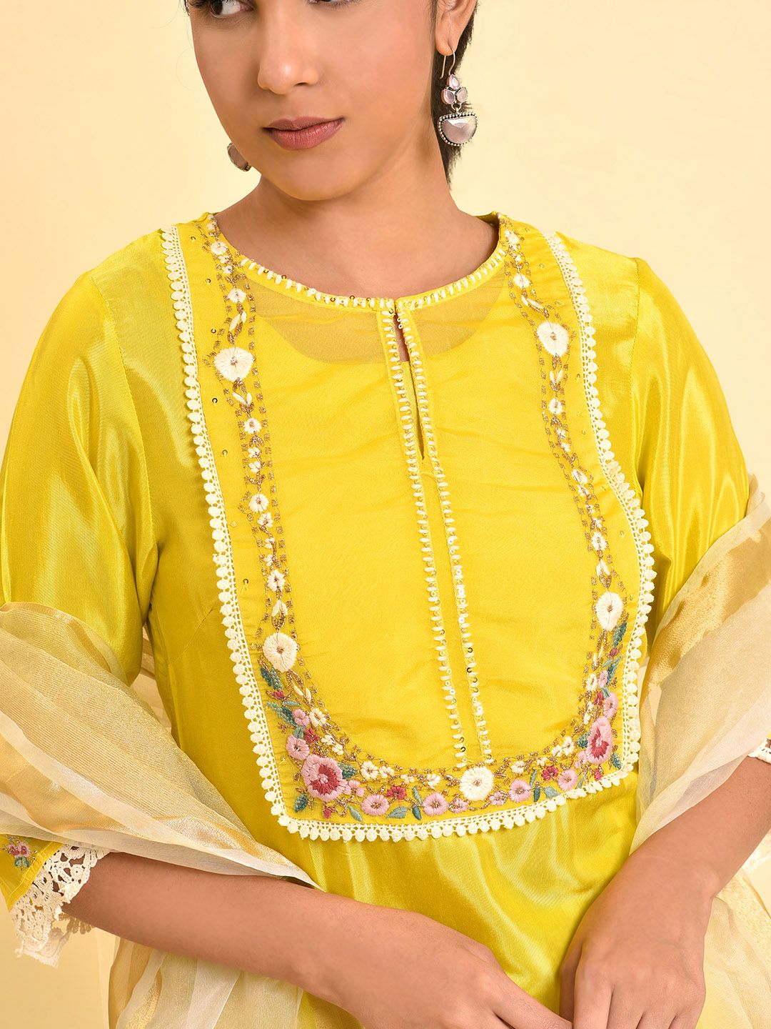 W Floral Yoke Design Thread Work Kurta with Palazzos & Dupatta
