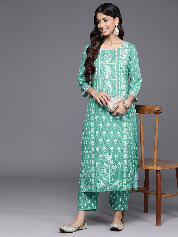 Varanga Women Floral Printed Regular Kurta with Trousers