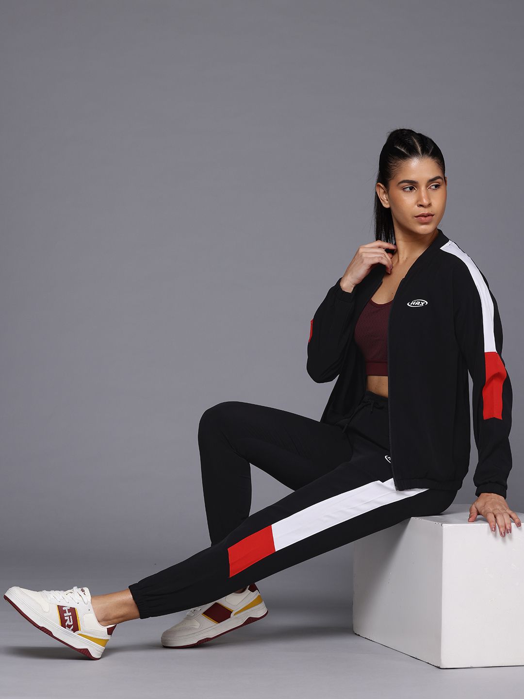 HRX by Hrithik Roshan Colourblocked Lifestyle Zip-Up Tracksuit