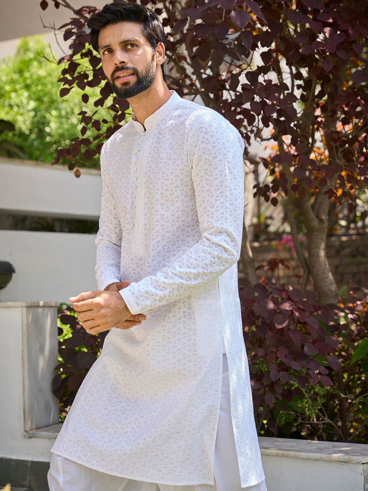 See Designs Ethnic Motif Embroidered Mandarin Collar Pure Cotton Kurta