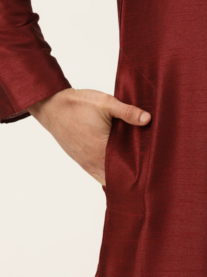SOJANYA Kurta Solid Maroon Lelaki dengan Jaket Churidar & Printed