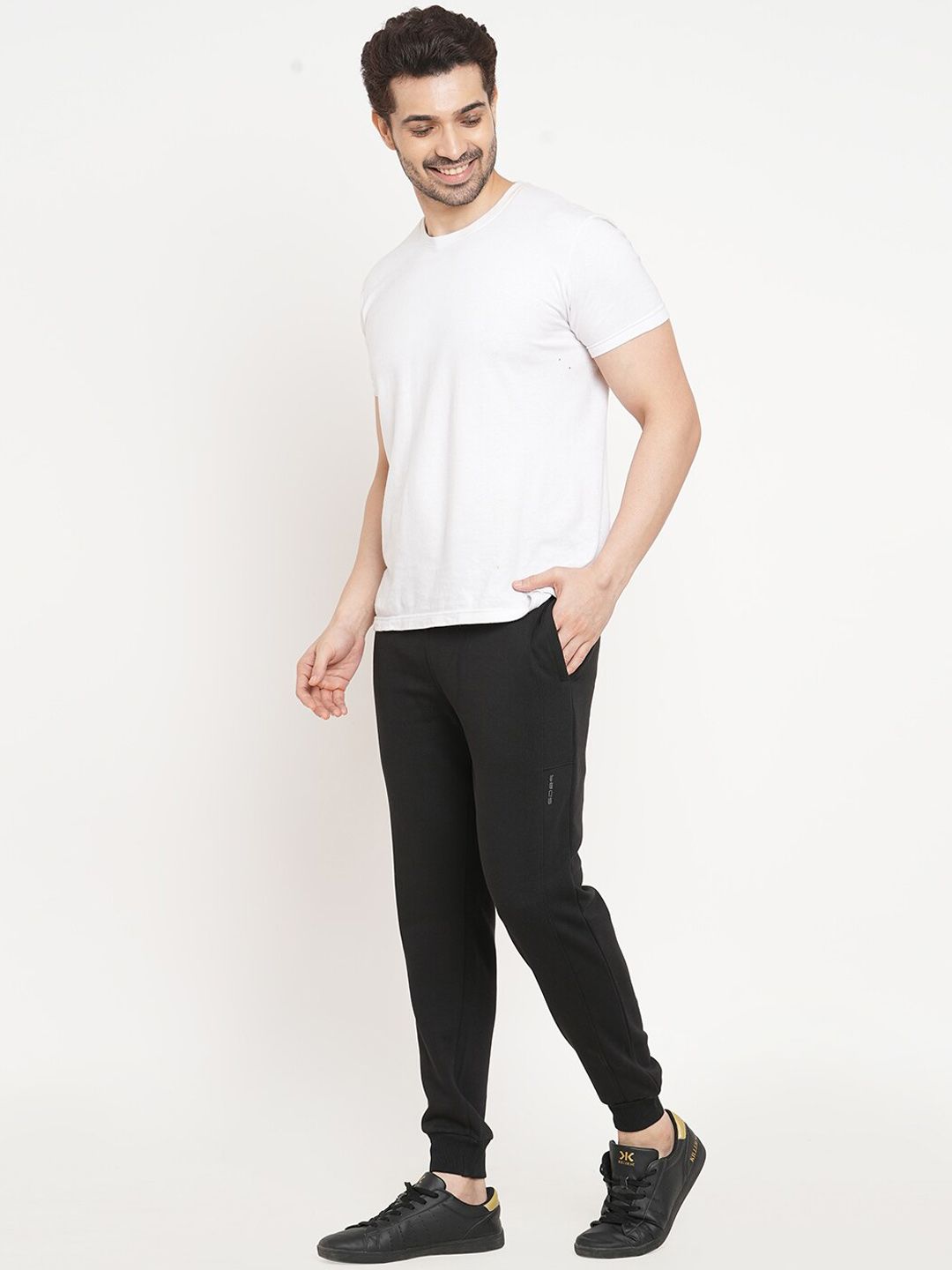 Sweet Dreams Men Black Solid Joggers