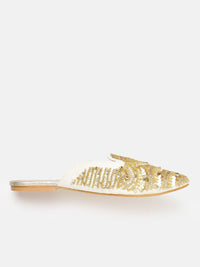 House of Pataudi Women Ethnic Embellished Mules