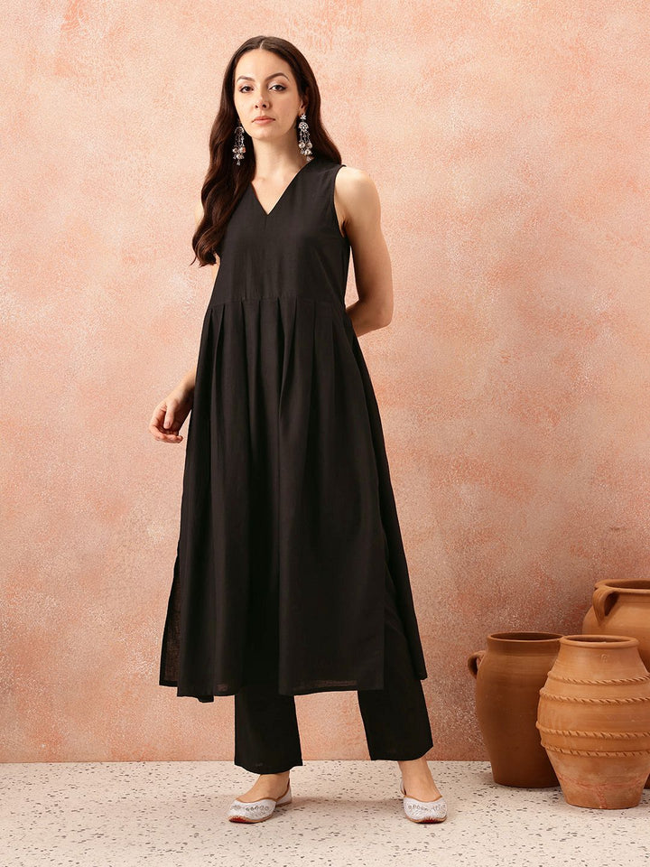 all about you Women Pleated Kurta with Trousers