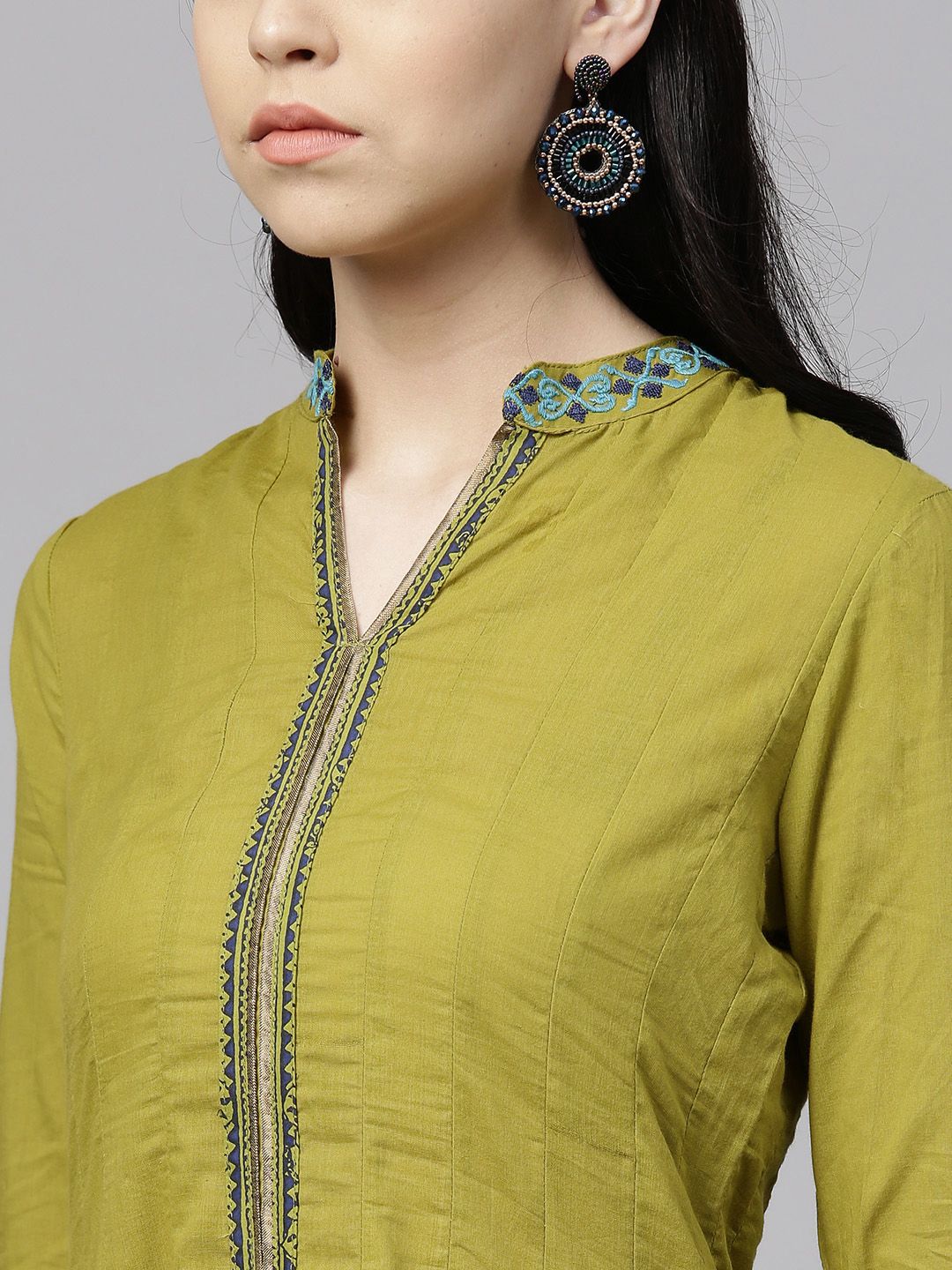 Rain & Rainbow Women Solid Kurta Set