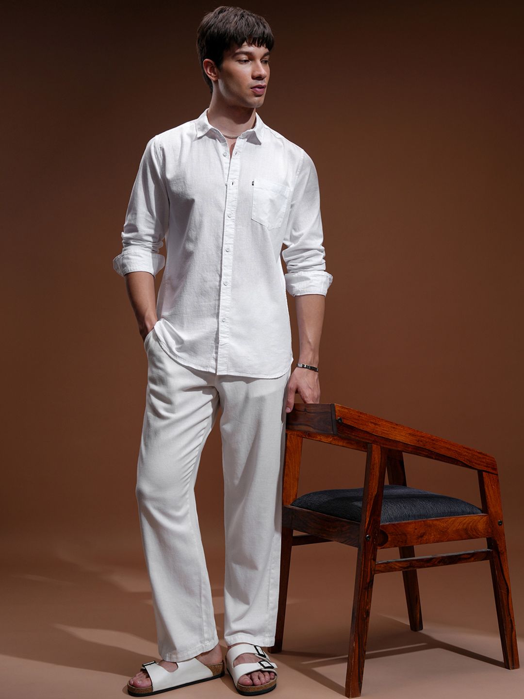 HIGHLANDER Men White Slim Fit Casual Shirt