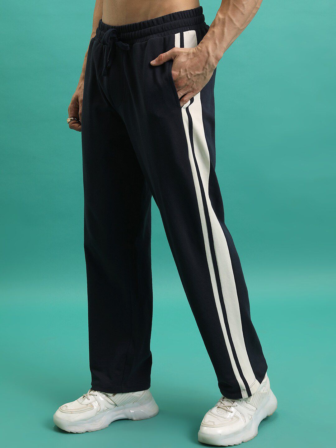 HIGHLANDER Men Relaxed-Fit Track Pants