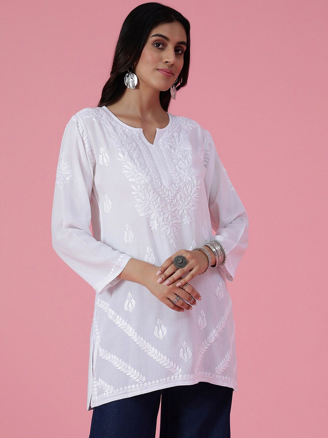 Rumah Wanita Chikankari White Rayon Chikankari Sulam Kurti