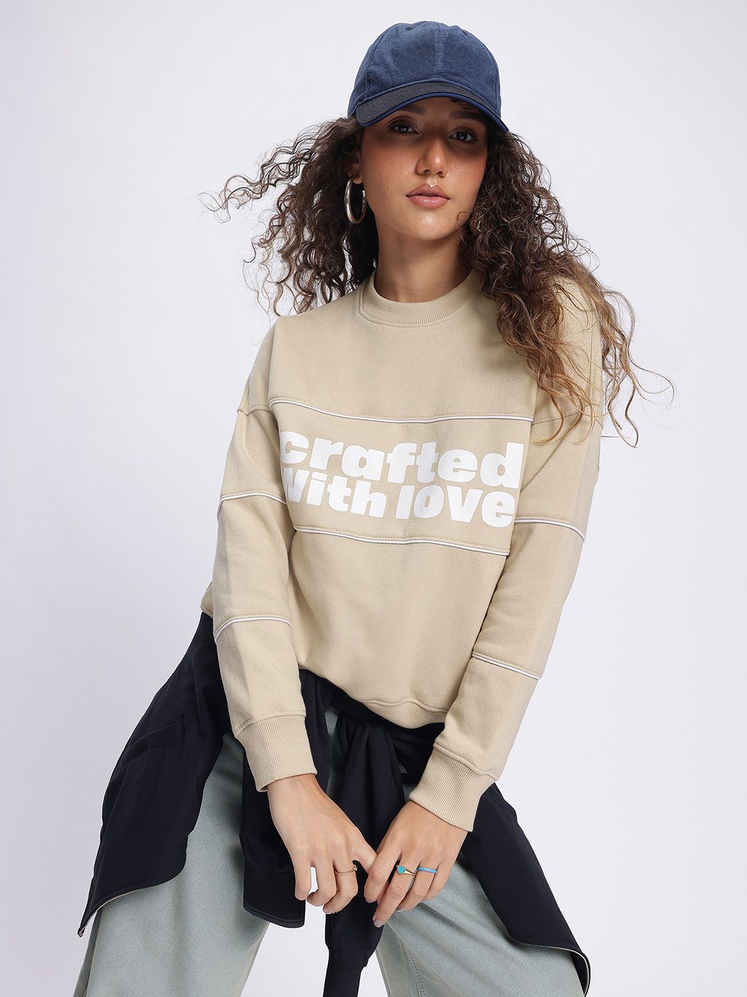 DressBerry Streetwear Staple Relaxed Typo Print Sweatshirt
