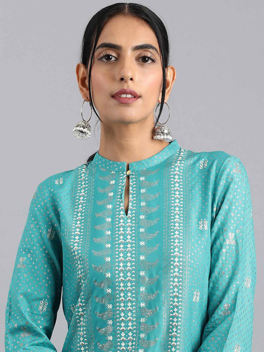 W Blue Floral Printed Keyhole Neck Straight Kurta