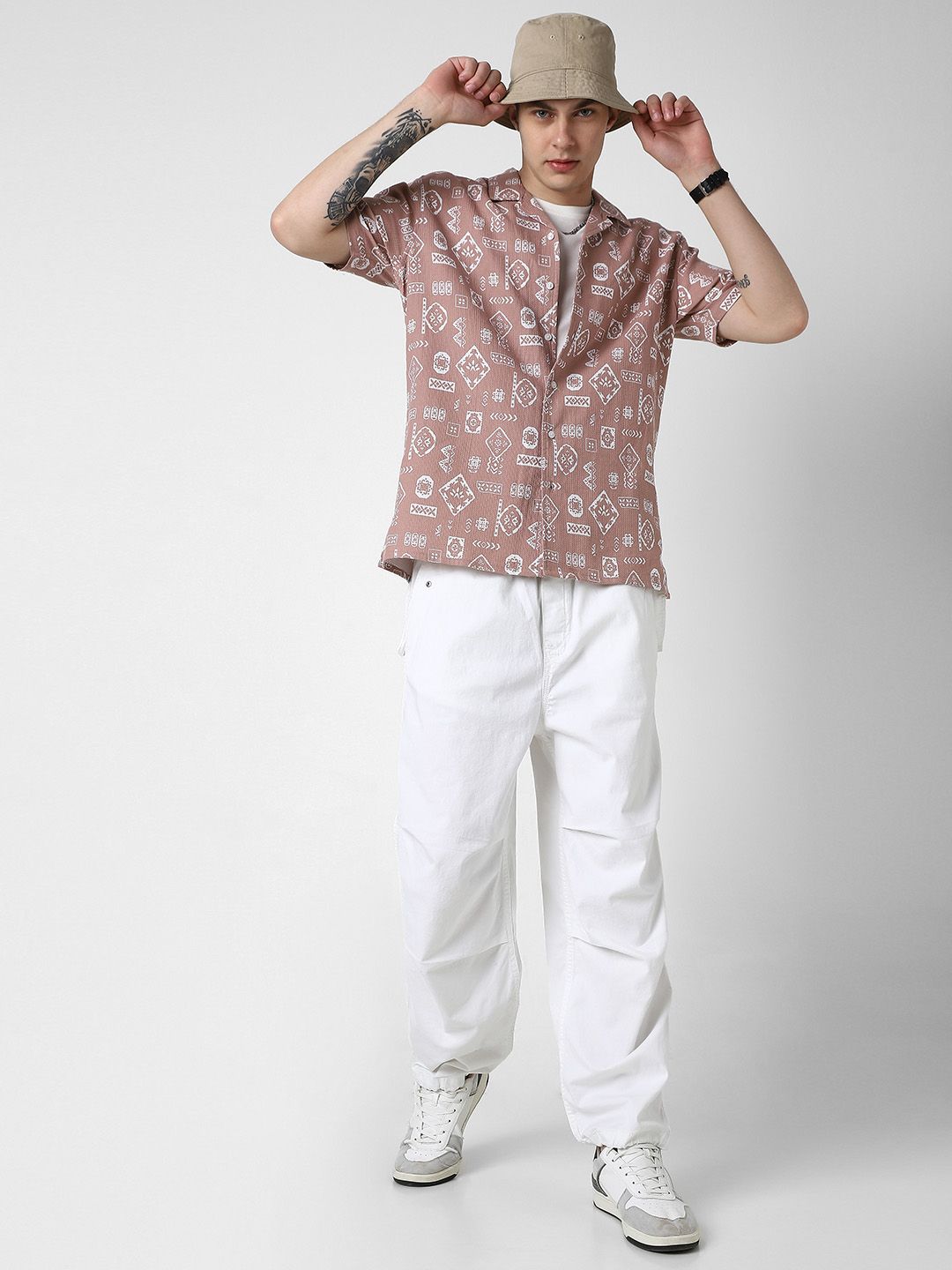VASTRADO Men Classic Opaque Printed Casual Shirt