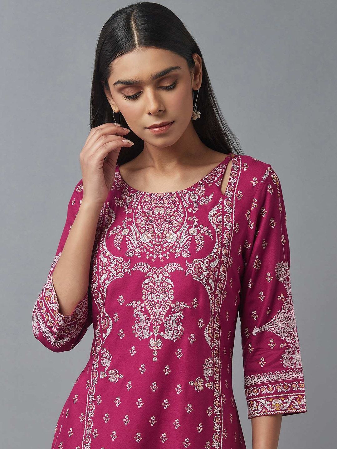 W Women Pink & White Ethnic Printed Kurta