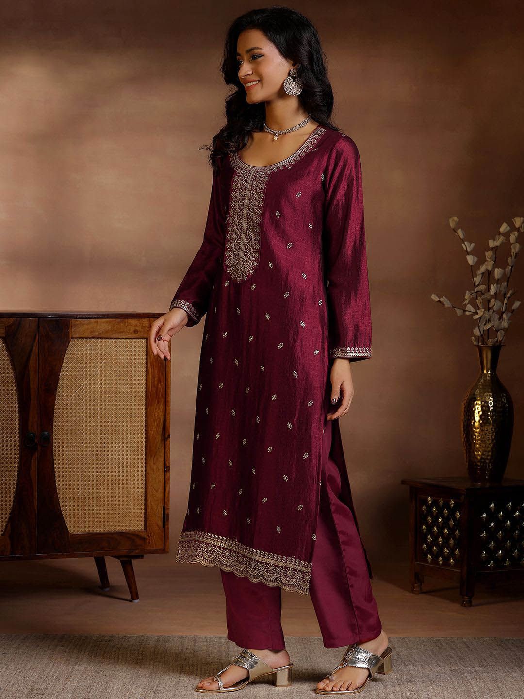 Libas Ethnic Motifs Embroidered Thread Work Straight Kurta With Trousers & Dupatta