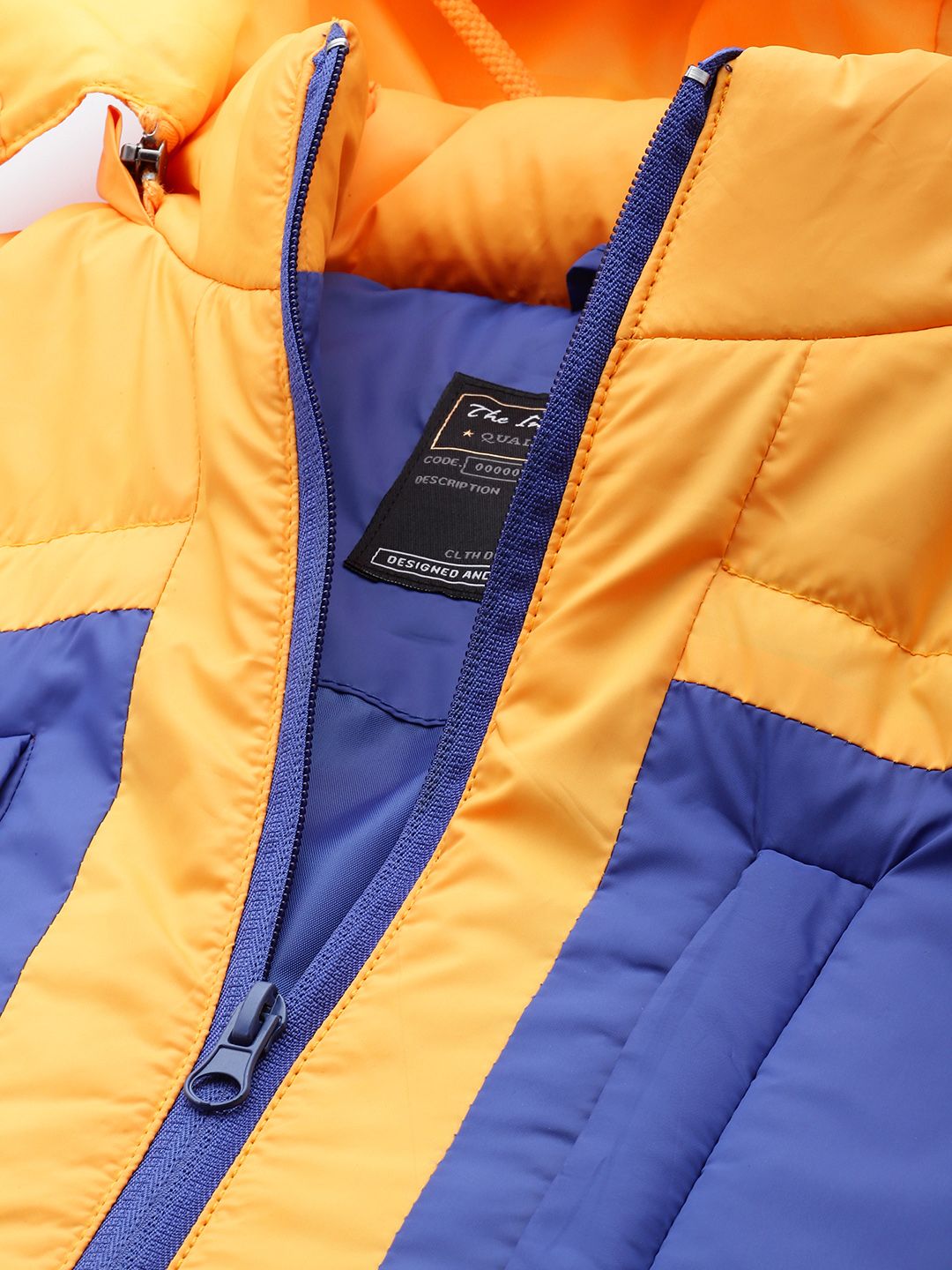 The Indian Garage Co Men Colourblock Zip-Front Hooded Puffer Jacket