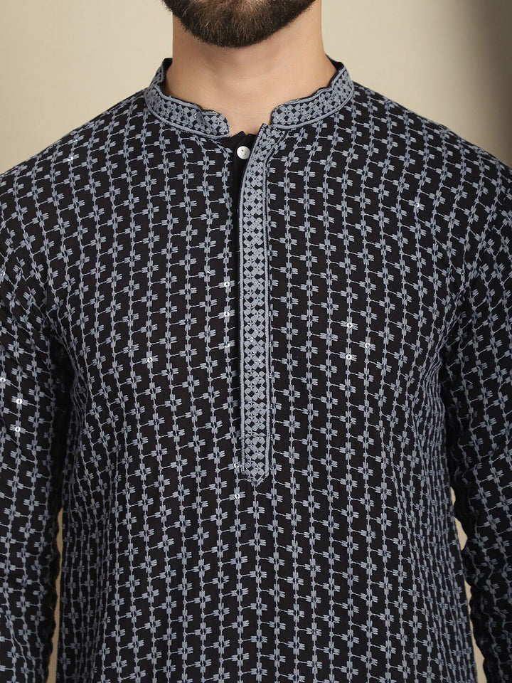 Anouk Kelabu Abstrak Sulam Mandarin Kolar Kapas A-Line Kurta